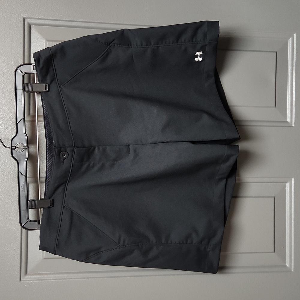 EUC Under Armour Performance Shorts - Size 14